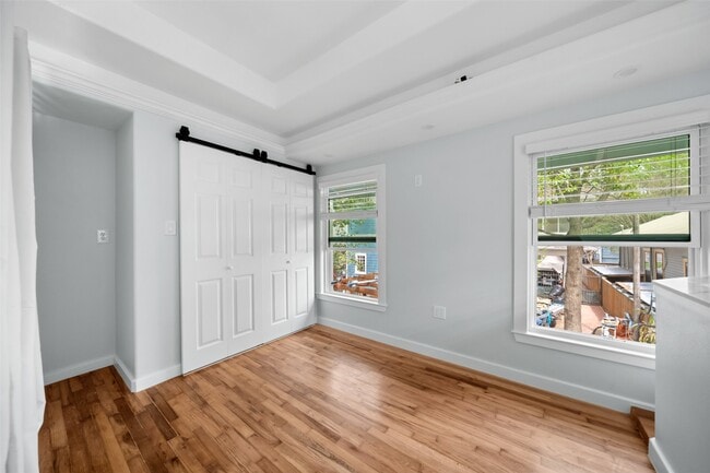 Building Photo - 303 Welch St