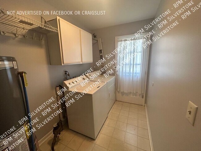 Building Photo - 244 Drahner-1