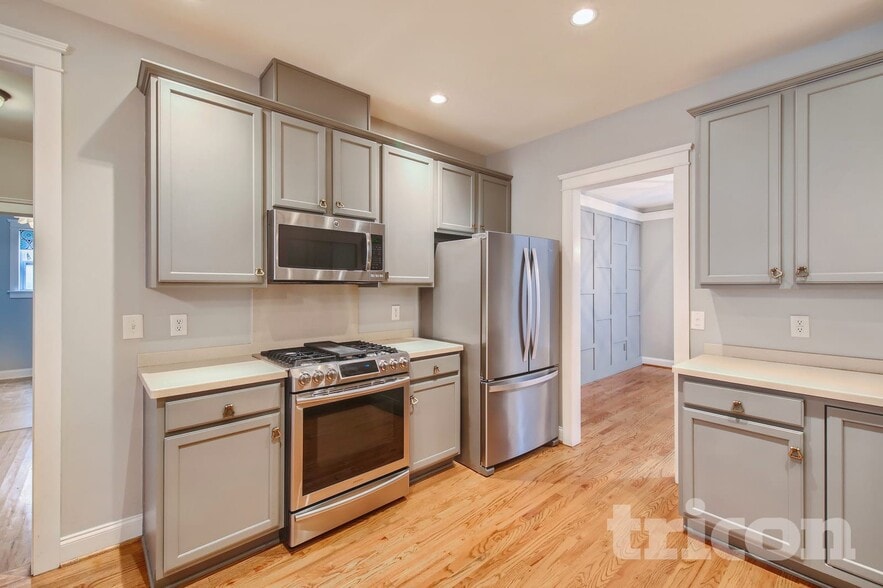 Building Photo - 1519 Peak Ct