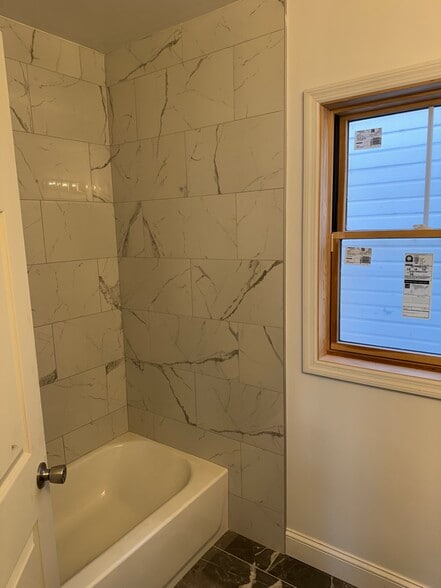 Building Photo - 36 Catskill Ave