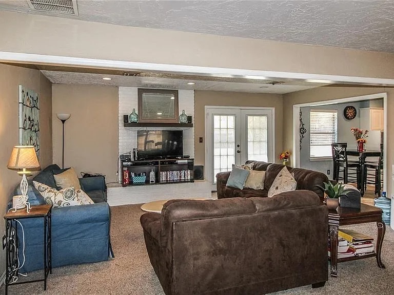 Building Photo - 2758 S Pickard Ave