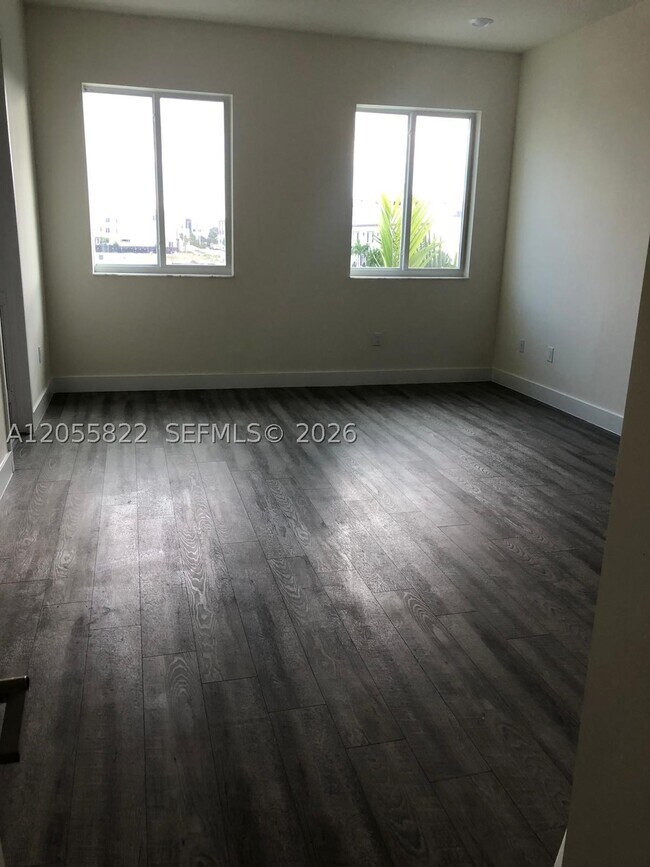 Building Photo - 10309 NW 66th St