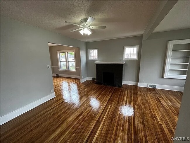 Building Photo - 146 Ramsdell Ave