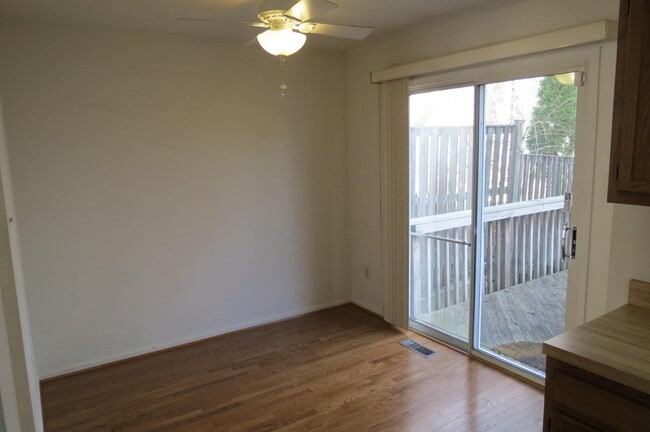 Building Photo - 2208 Wimbledon Cir