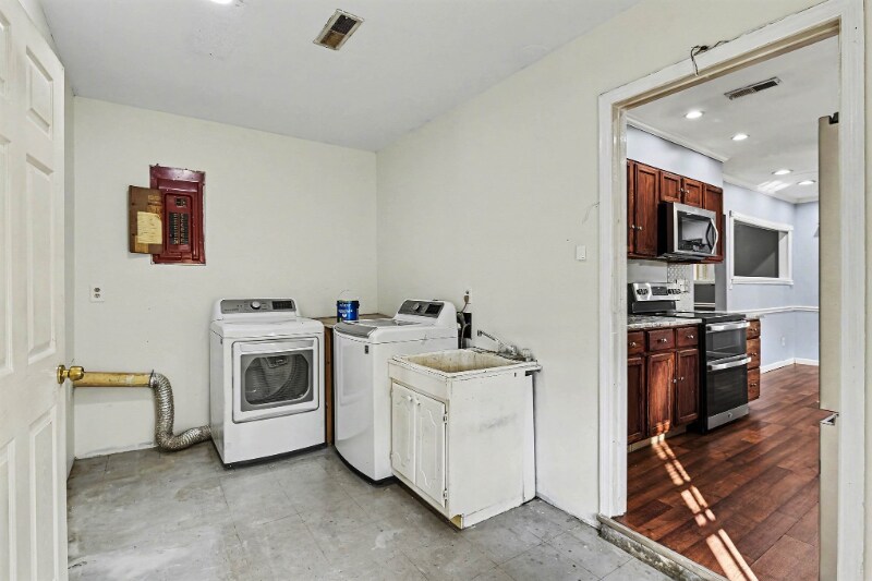 Building Photo - 115 Loblolly Ln