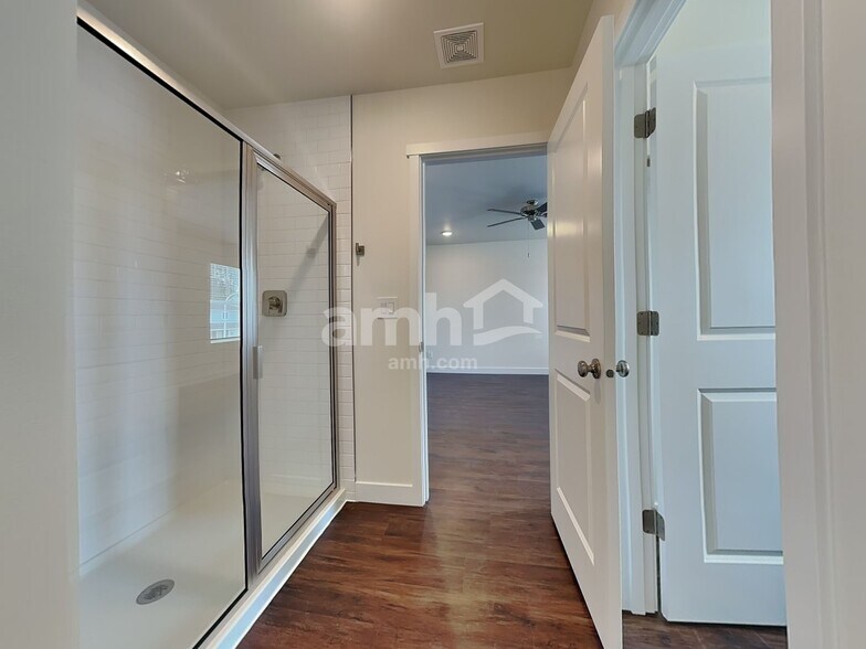 Building Photo - 7714 Verona Lp SW