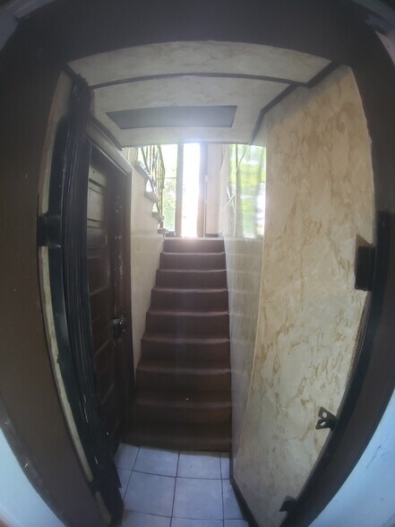 Building Photo - 6529 S Kimbark Ave