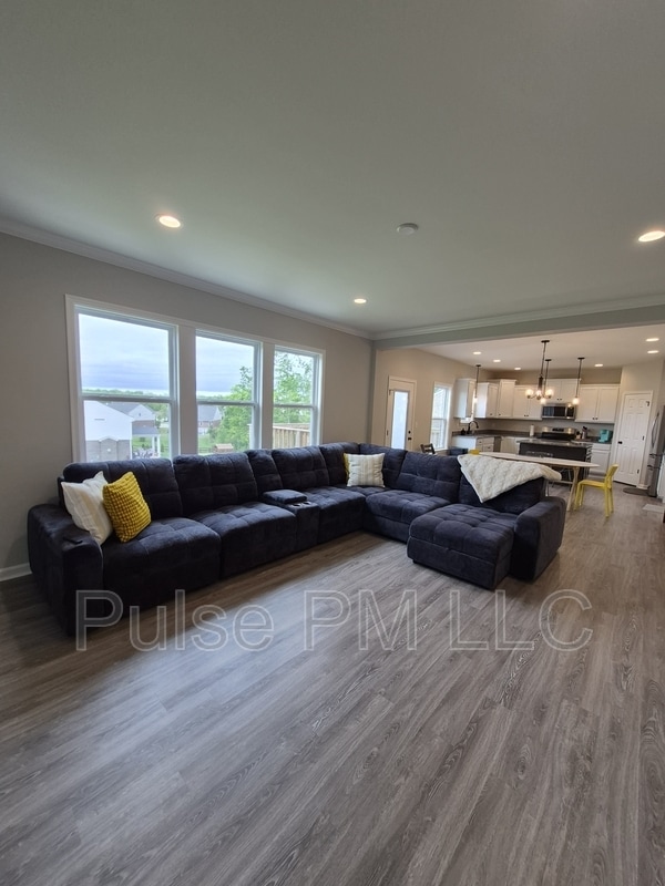 Building Photo - 6179 Ballyshannon Dr