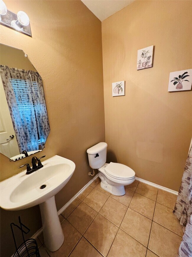 Building Photo - 12810 Gable Wind Mill Ln