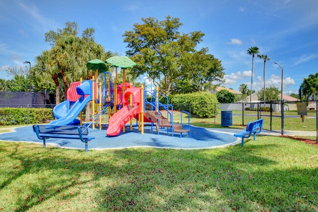 Building Photo - 6506 La Gorce Ln