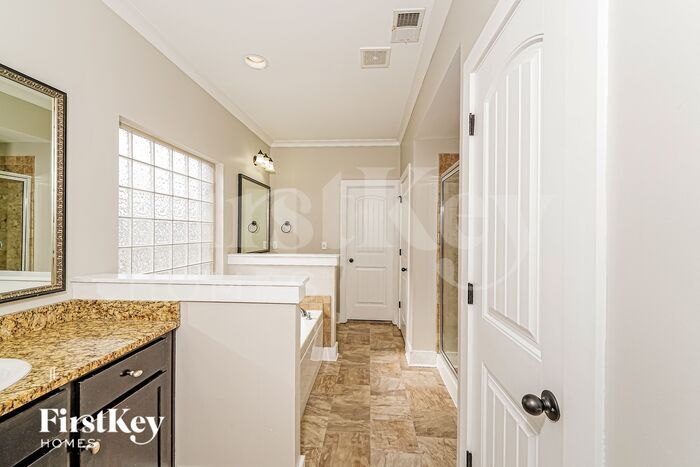 Building Photo - 6366 Cove Ln