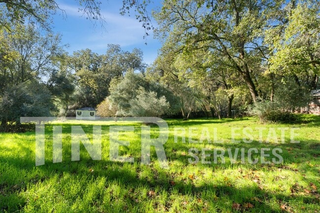 Building Photo - 4516 Sierra View Way