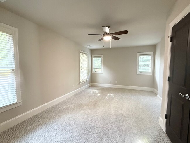 Building Photo - 2041 Mendenhall Cir