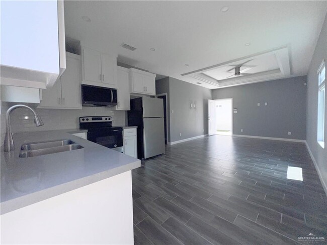 Building Photo - 3008 W Driftwood St