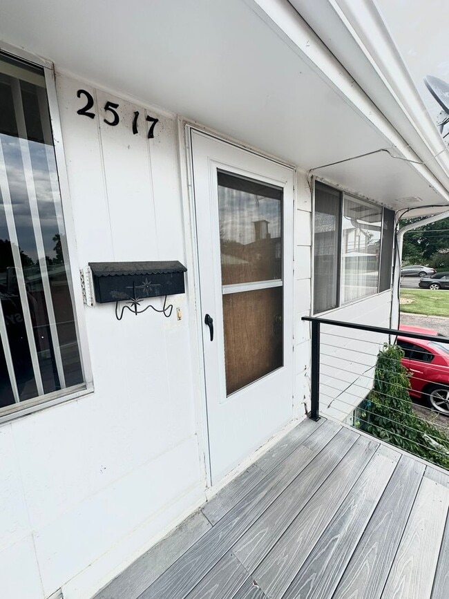 Building Photo - 2517 N Garfield Ave