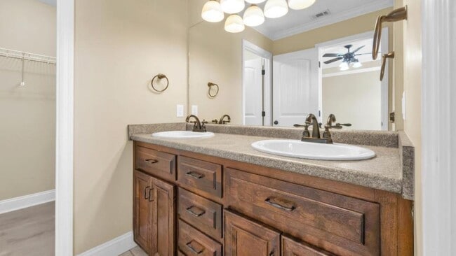 Building Photo - 5073 Branch Point Dr