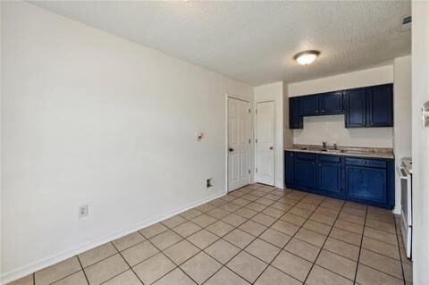 Building Photo - 2417 Highland Meadows Dr