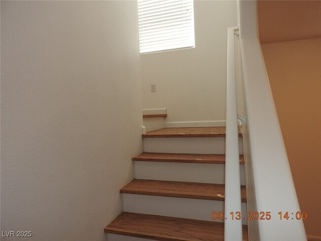 Building Photo - 9504 Havasu Canyon Ave