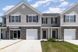 Building Photo - 5210 Henley Ridge Drive