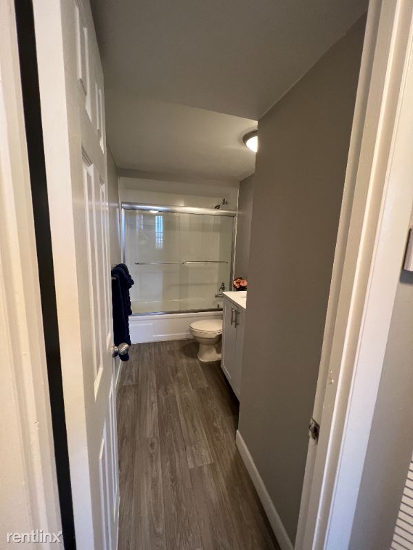 Building Photo - 1 br, 1 bath Condo - 520 NE 20th St