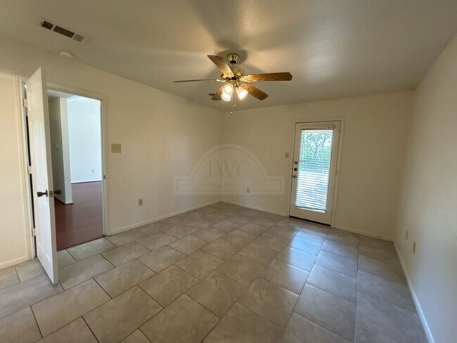 Building Photo - 3820 Water Oak Dr