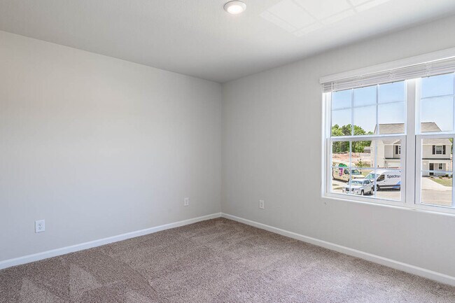 Building Photo - 1 Hazelburn Ct