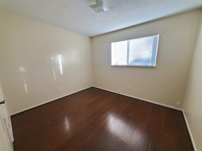 Building Photo - 2810 Arrowhead Dr
