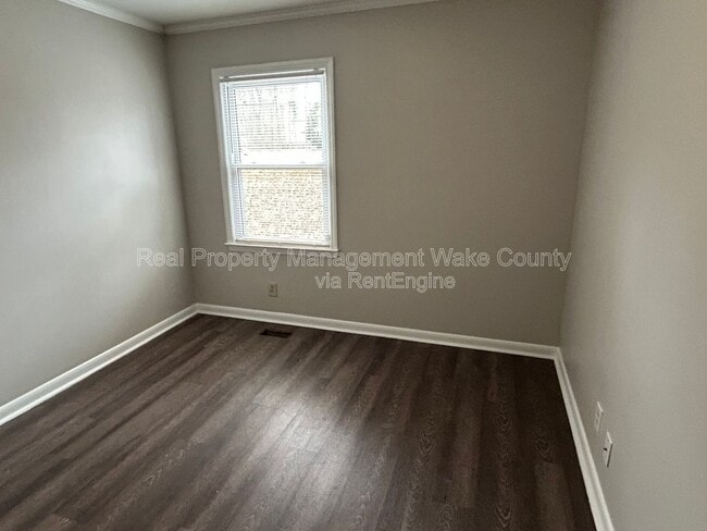 Building Photo - 606 Infinity Rd