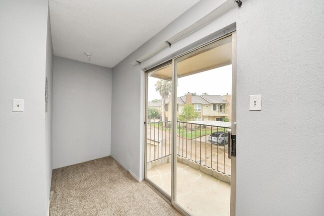 Building Photo - 3600 Jeanetta St