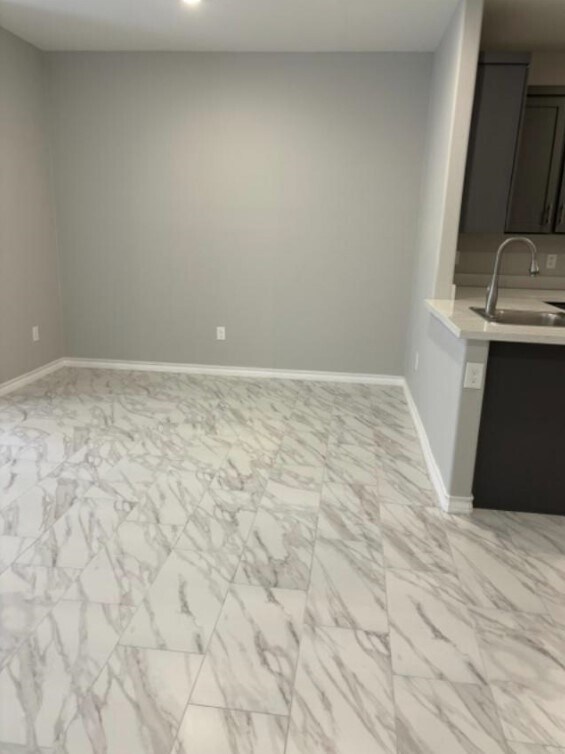 Building Photo - Angelix Apartments (BRAND NEW!)