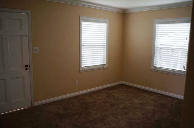 Building Photo - 4635-4637 Arizona St.