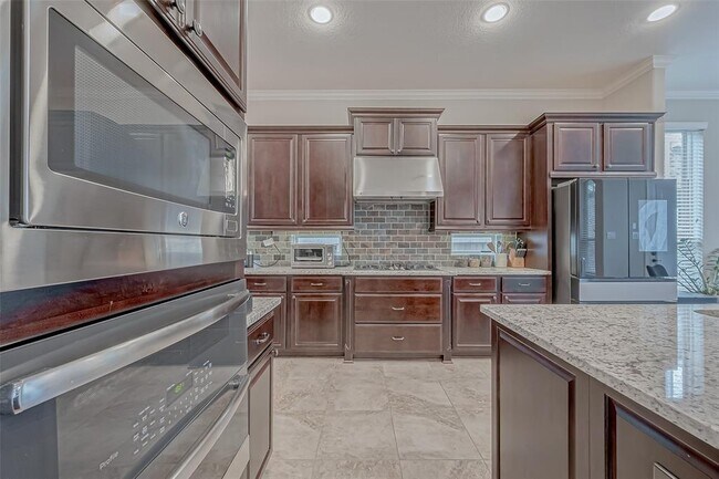 Building Photo - 619 Cypress Creek Ln
