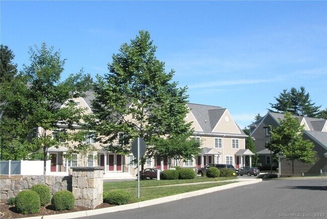 Building Photo - 20 Orchard St