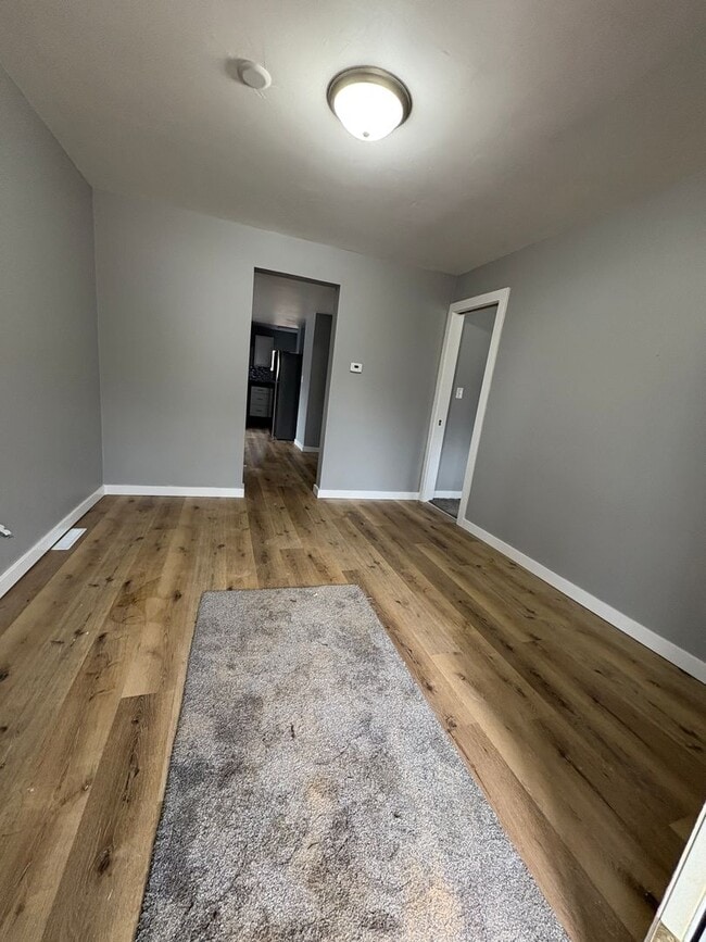 Building Photo - 313 e first street