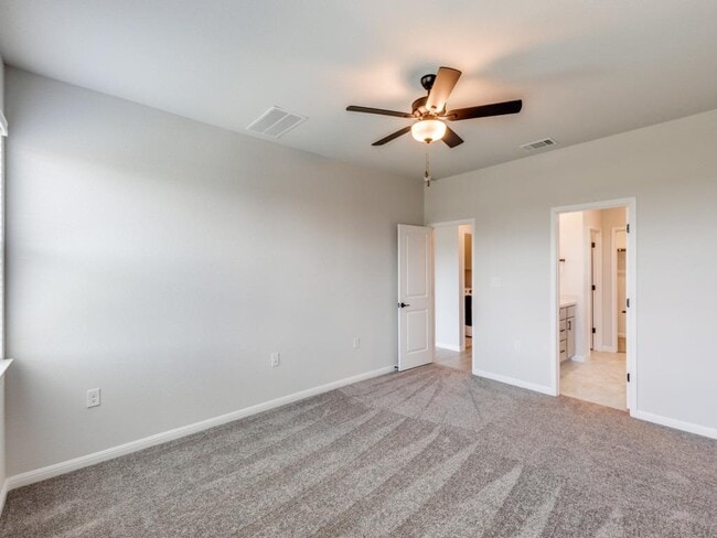 Building Photo - 1529 Purple Martin Dr