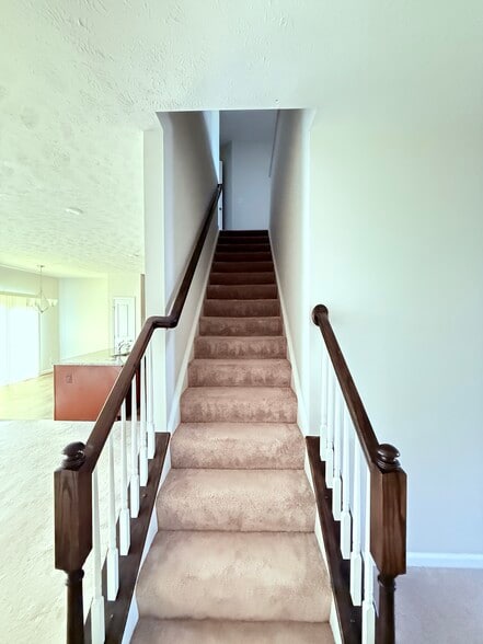 Building Photo - 3383 Jackson Park Dr NW