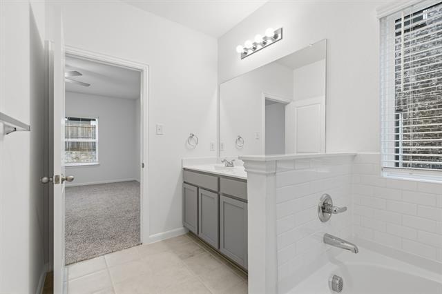 Building Photo - 2408 Lundy Cyn St