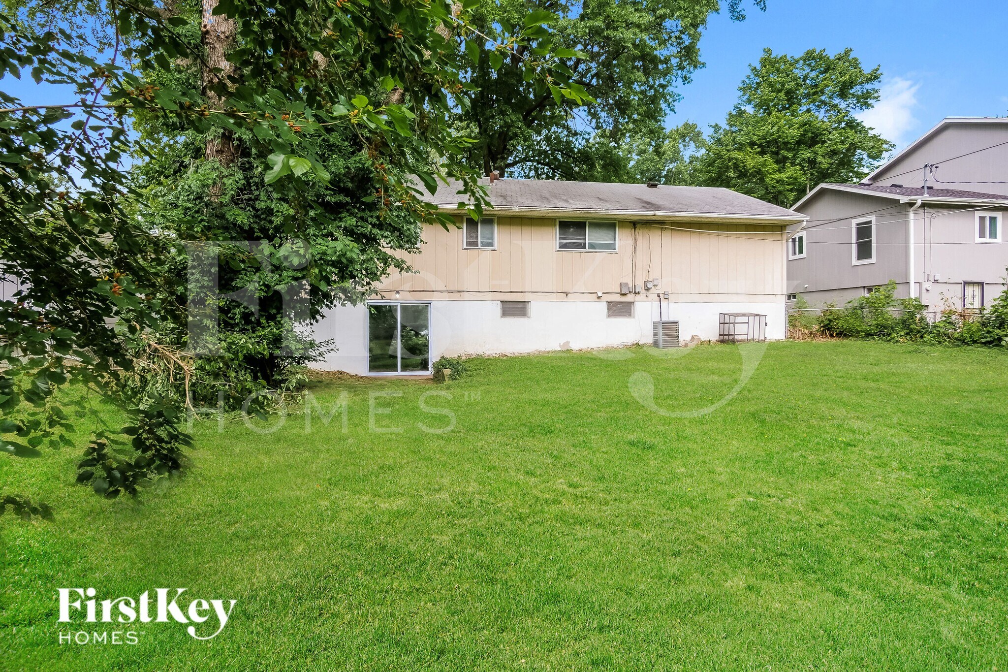 Building Photo - 9309 Farley Ave