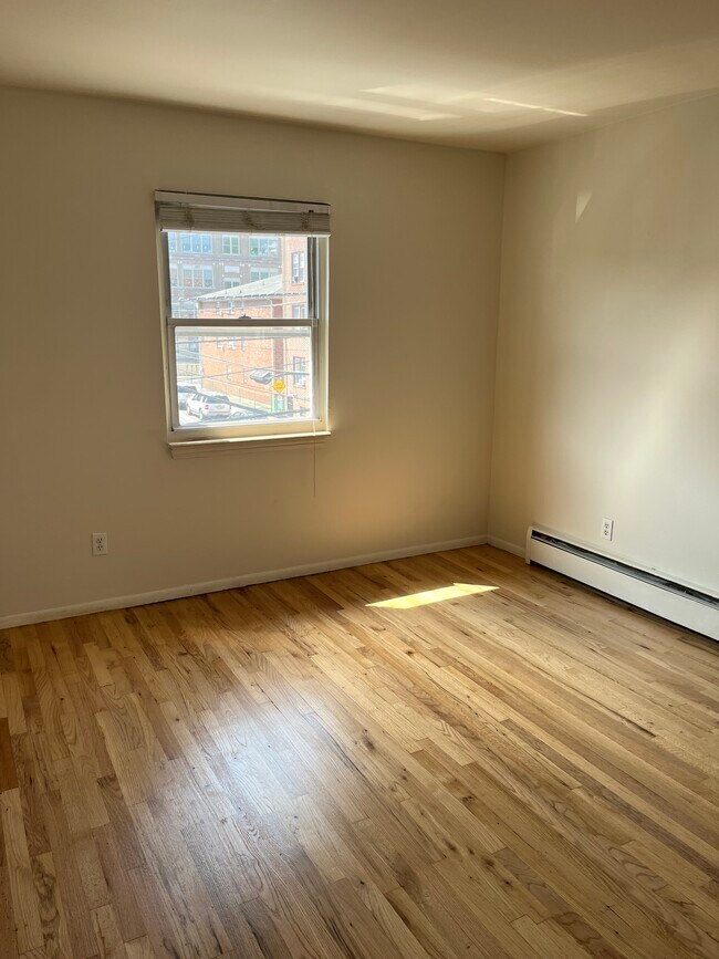 Building Photo - 142 Shaler Ave