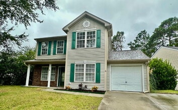 Building Photo - Bright and Airy Three Bedroom Home in Lake...
