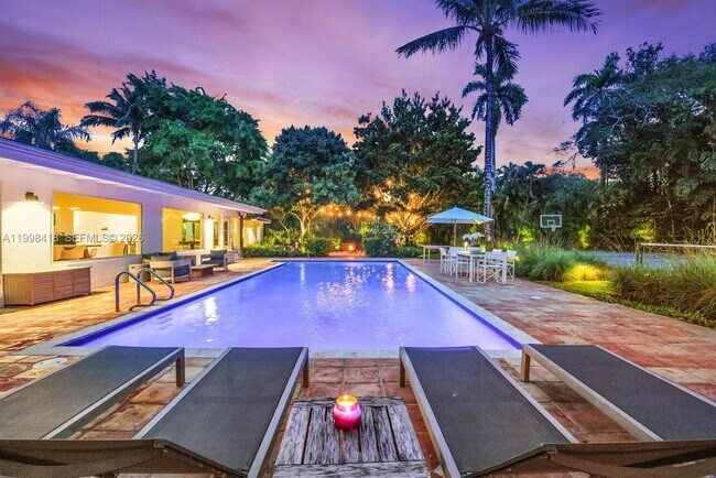 Building Photo - 6140 SW 90th St