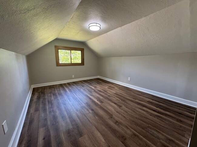 Building Photo - Complete Remodel - Beautiful 4 Bedroom Hou...