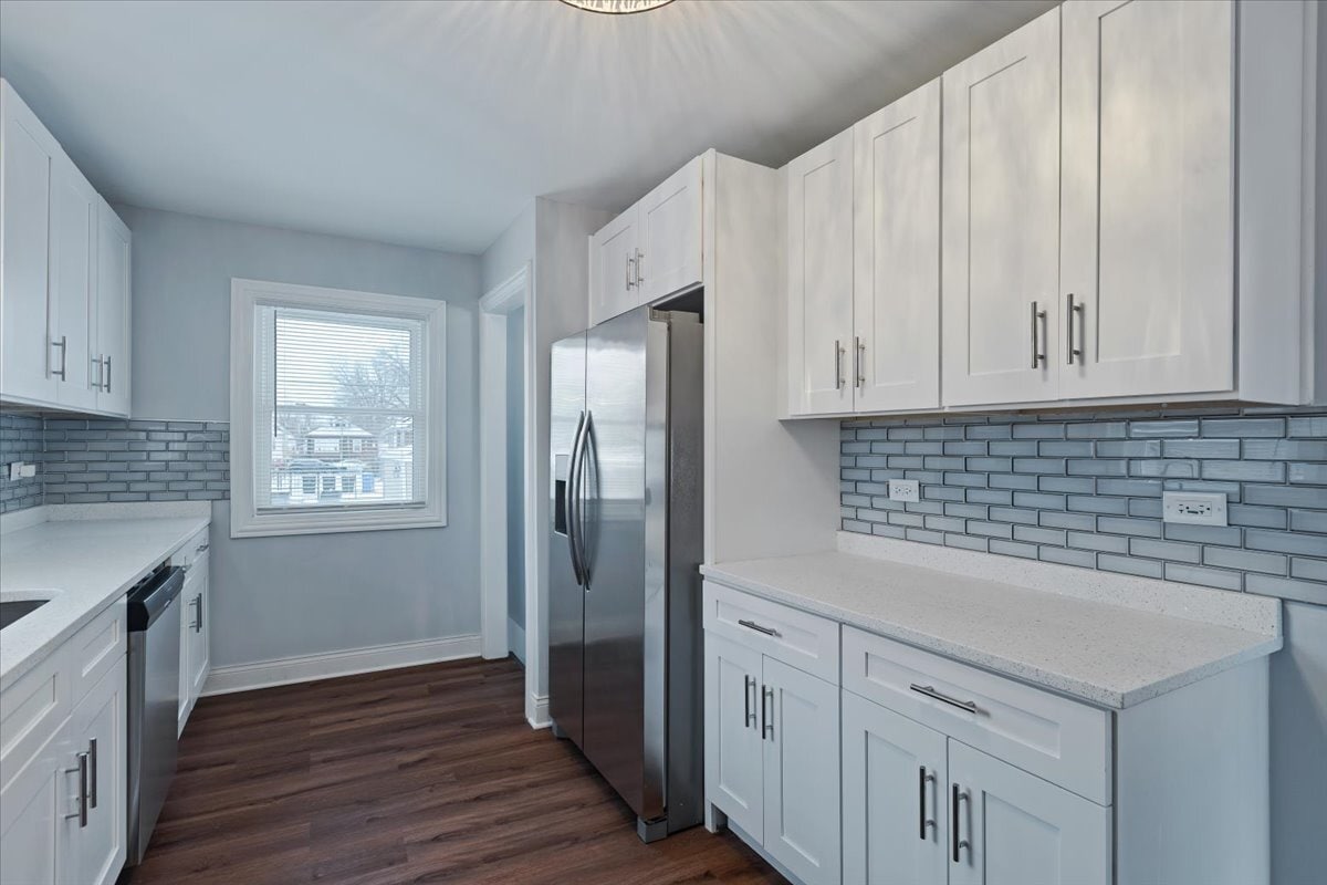 Building Photo - 9107 S Dante Ave