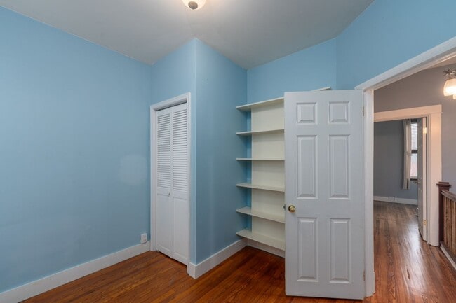 Building Photo - 3-Bedroom, 2-Bathroom in Brewers Hill