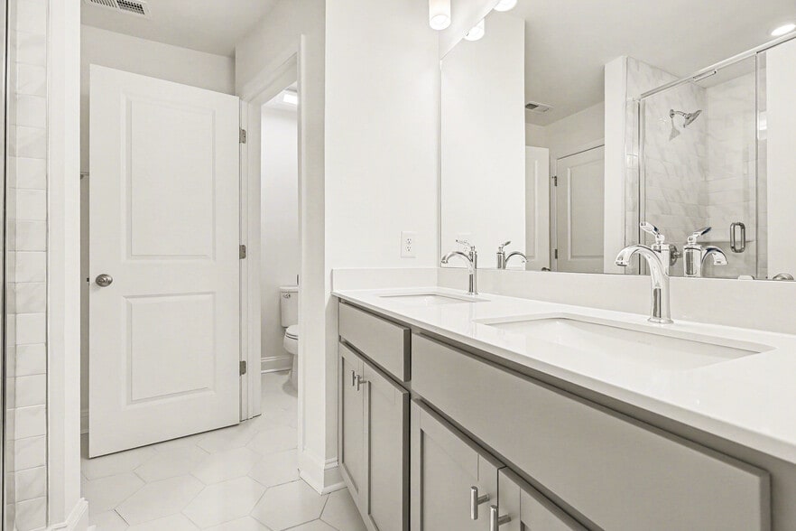 Building Photo - 2915 Herringbone Rd