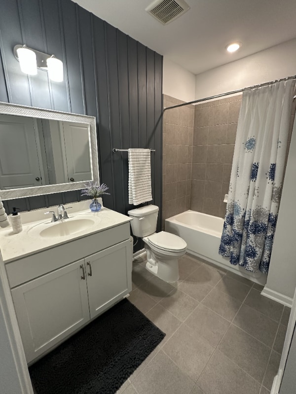 Building Photo - 2430 Field Poppy Dr