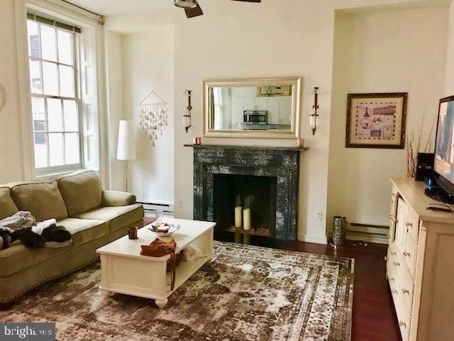 Building Photo - 1300 Spruce St