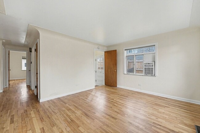 Building Photo - 3Bed/1Bath Home in Littleton