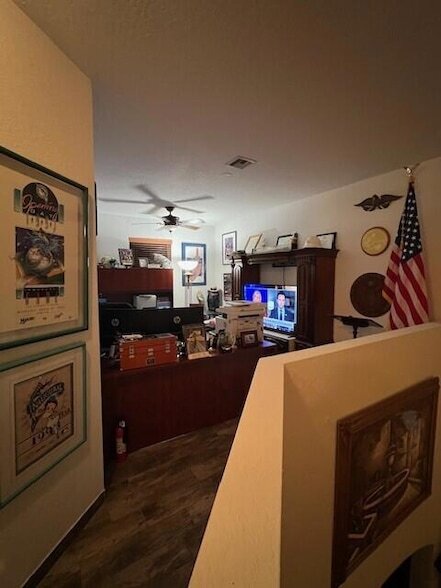 Building Photo - 144 Blue Grotto Dr