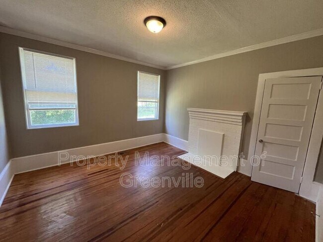 Building Photo - 105 S Piedmont Hwy